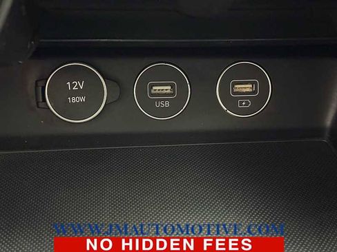 Used 2022 Genesis G70 2.0T image 34