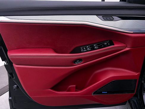 Used 2024 Jeep Wagoneer Launch Edition image 18