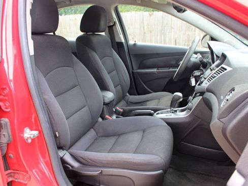 Used 2015 Chevrolet Cruze LT FWD image 36