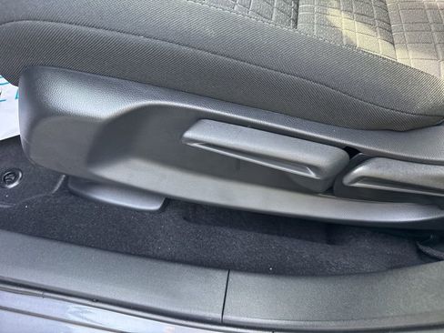 New 2026 Honda HR-V LX image 21