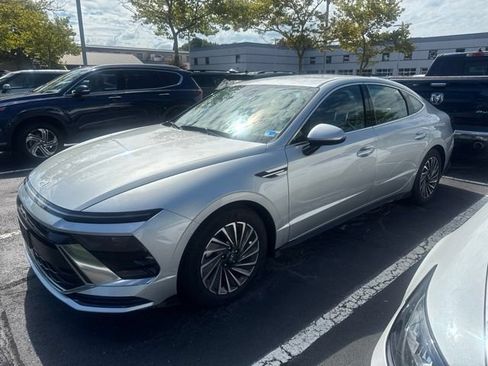 Used 2025 Hyundai Sonata SEL FWD image 6