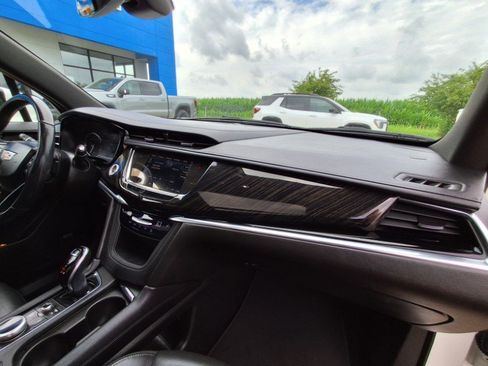 Used 2021 Cadillac XT6 Premium Luxury FWD image 14