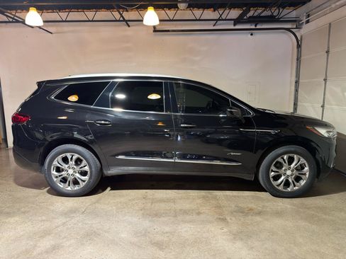 Used 2019 Buick Enclave Avenir w/ Avenir Technology Package AWD/4WD image 5