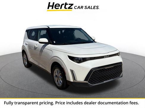 Used 2024 Kia Soul LX w/ Option Group 015 FWD image 1