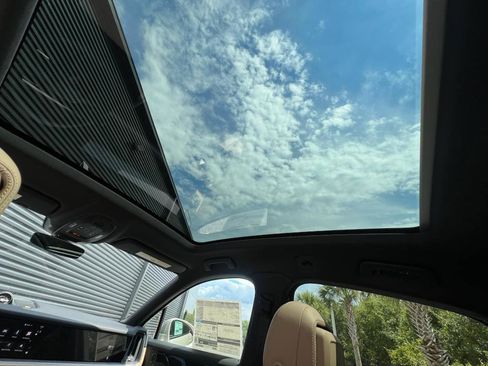 New 2025 Porsche Cayenne Coupe image 27