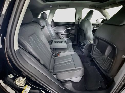 Certified 2025 Audi Q5 Premium w/ Premium Plus AWD/4WD image 22