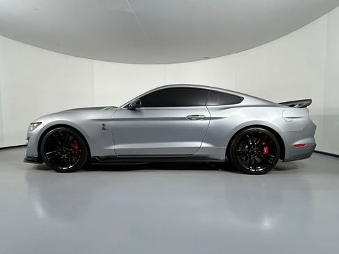 Used 2022 Ford Mustang Shelby GT500 w/ Technology Package image 5