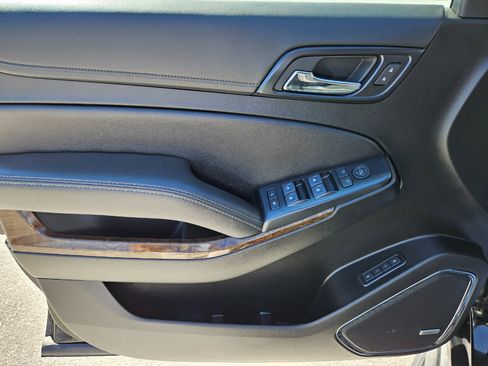 Used 2020 Chevrolet Tahoe LT image 11