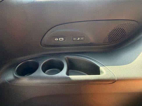 New 2026 Chrysler Pacifica Pinnacle FWD image 30