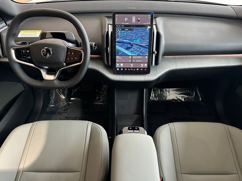 New 2026 Volvo EX30 Plus image 3