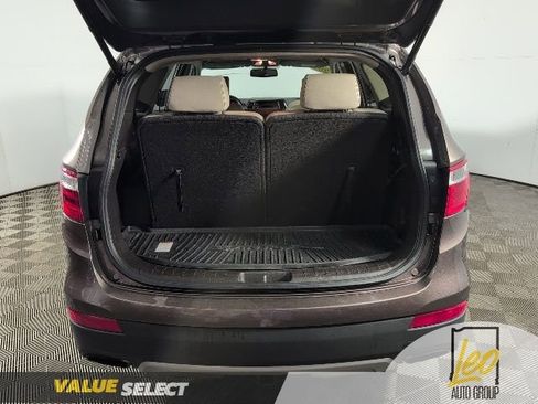 Used 2014 Hyundai Santa Fe GLS image 7