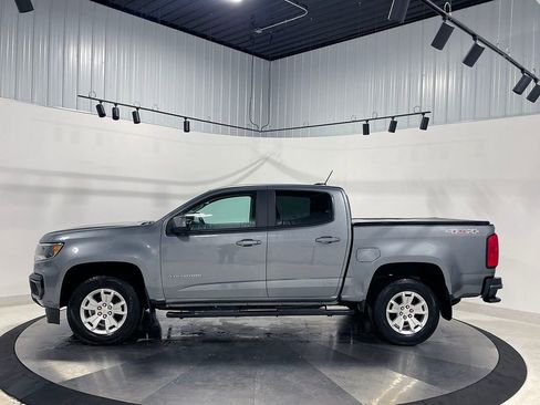 Used 2022 Chevrolet Colorado LT w/ LT Convenience Package AWD/4WD image 17