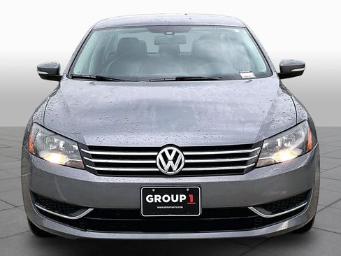 Used 2014 Volkswagen Passat 1.8T SE FWD image 4