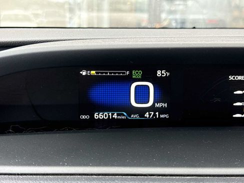 Used 2017 Toyota Prius Four Touring w/ Premium Convenience Package FWD image 16