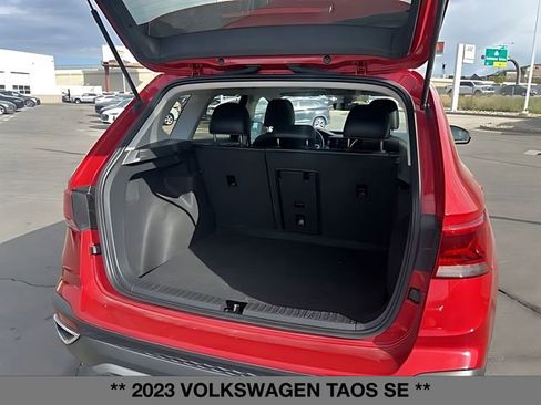 Used 2023 Volkswagen Taos SE w/ Panoramic Sunroof Package image 14