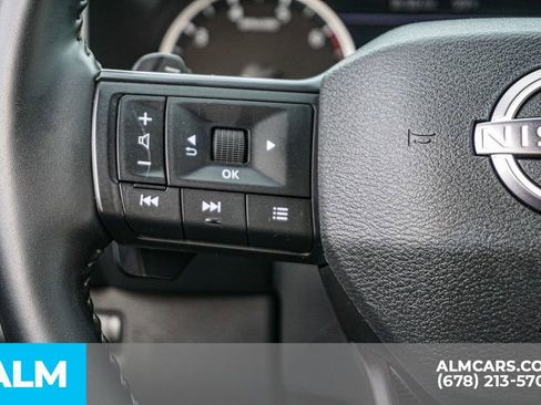 Used 2025 Nissan Rogue SV image 29