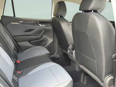 New 2026 Volkswagen Tiguan SE AWD/4WD image 35