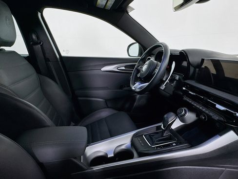 Used 2024 Alfa Romeo Tonale Veloce image 28