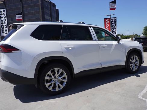 New 2026 Toyota Grand Highlander AWD Hybrid image 4