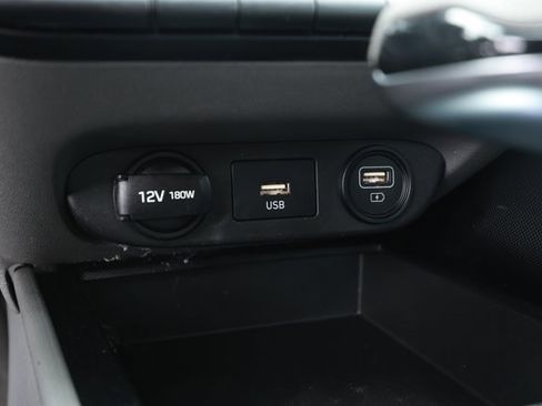 Used 2022 Hyundai Elantra SEL FWD image 19