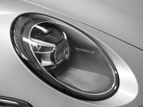 Certified 2020 Porsche 911 Carrera RWD image 17