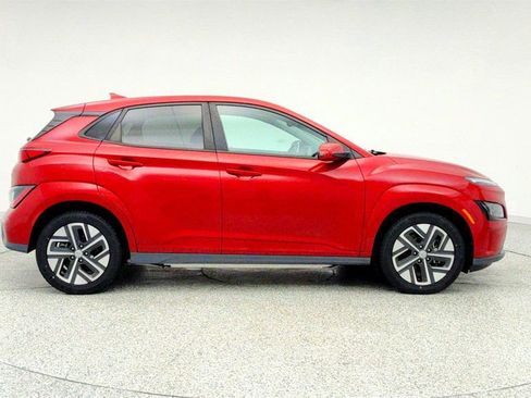 Used 2022 Hyundai Kona SEL w/ Convenience Package image 4