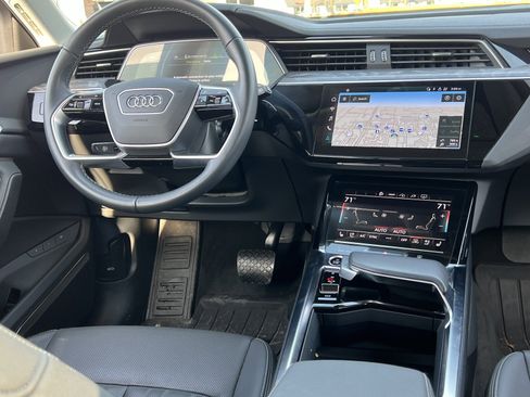 Used 2023 Audi e-tron Premium Plus w/ Premium Plus Package image 13