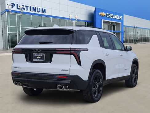 New 2027 Chevrolet Traverse LT w/ Midnight/Sport Edition FWD image 5