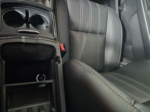 Used 2021 Chrysler 300 S RWD image 28