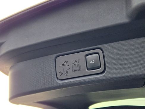 Used 2021 Ford Mustang Mach-E Premium image 18