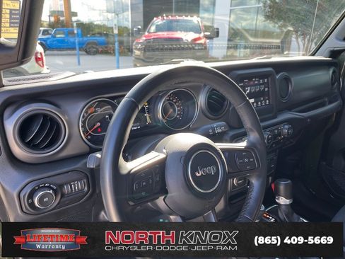 Used 2022 Jeep Wrangler Unlimited Sport image 6