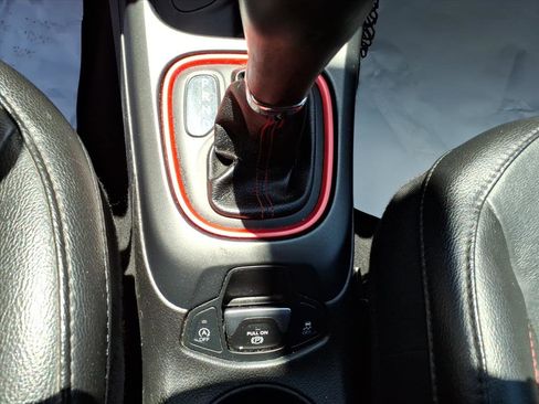Used 2019 Jeep Compass Trailhawk AWD/4WD image 24