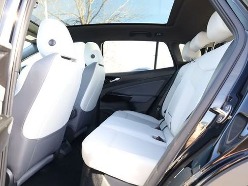 Used 2021 Volkswagen ID.4 Pro S w/ Gradient Package image 21