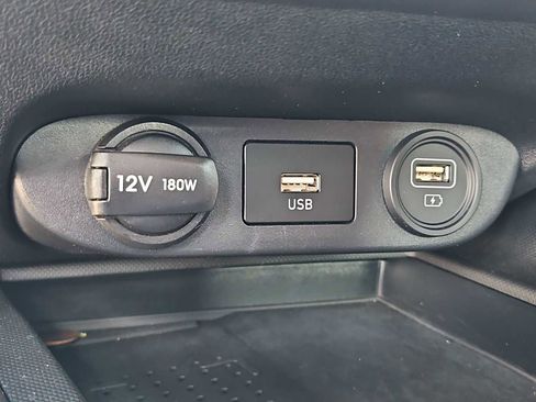 Certified 2023 Hyundai Elantra Limited image 31