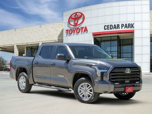 Used 2026 Toyota Tundra SR5 w/ SR5 Convenience Package image 1