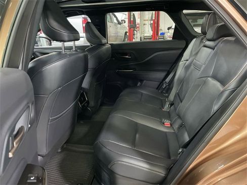 Used 2025 Toyota Crown Signia Limited image 23