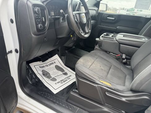 Used 2019 Chevrolet Silverado 1500 W/T w/ WT Convenience Package AWD/4WD image 9