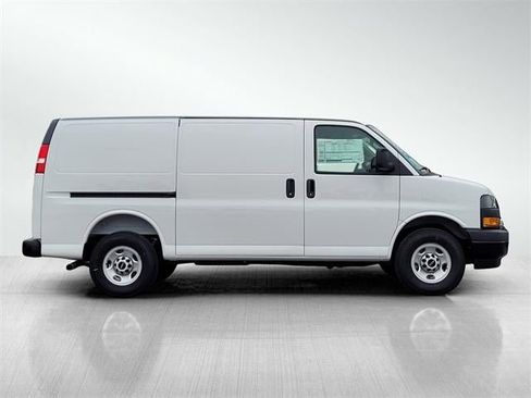 New 2025 GMC Savana 2500 w/ Driver Convenience Package image 4