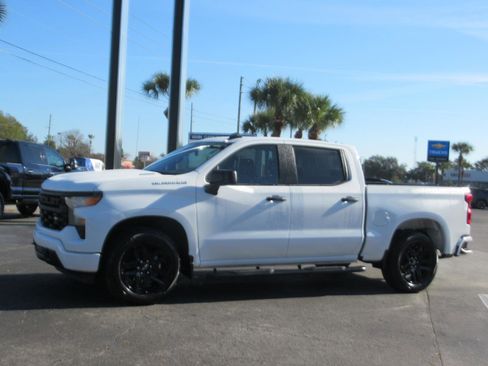 Used 2024 Chevrolet Silverado 1500 Custom image 2