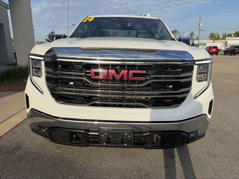 Used 2024 GMC Sierra 1500 SLT AWD/4WD image 3