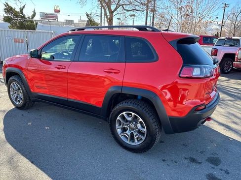 Used 2021 Jeep Cherokee Trailhawk w/ Comfort/Convenience Group image 3