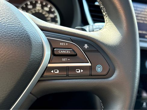 Used 2024 INFINITI QX50 Sport image 19