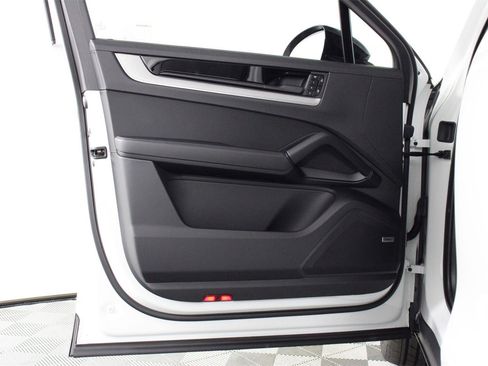 New 2026 Porsche Cayenne E-Hybrid image 21