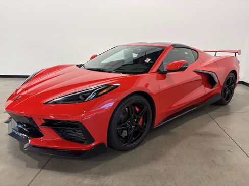 Used 2022 Chevrolet Corvette Stingray Preferred Cpe w/ Z51 Performance Package RWD image 7