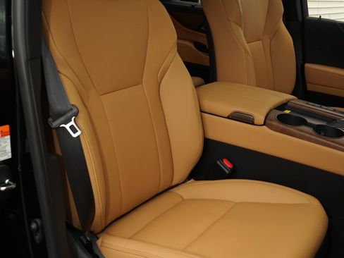 Used 2026 Lexus LX 600 4WD w/ Luxury Package image 10