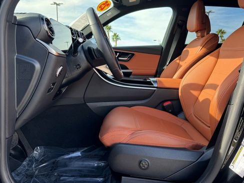 Certified 2025 Mercedes-Benz GLC 300 image 13
