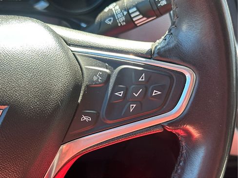 Used 2020 Chevrolet Equinox LT image 30