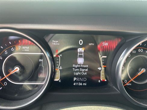 Used 2021 Jeep Gladiator Sport AWD/4WD image 6