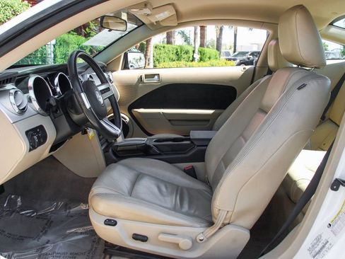 Used 2006 Ford Mustang Premium RWD image 18