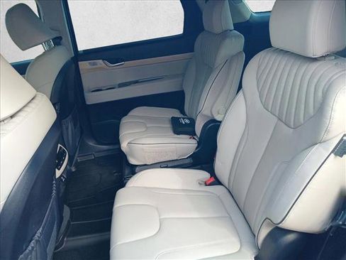 Used 2024 Hyundai Palisade Limited image 10